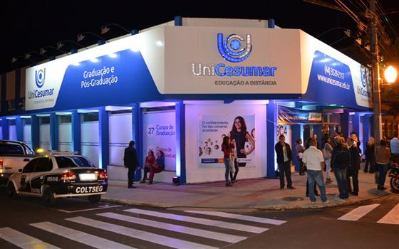 ConvÃªnio entre Unicesumar e Acamdoze oferece descontos em cursos a vereadores