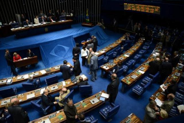 Projeto anticorrupÃ§Ã£o terÃ¡ assinaturas contadas e serÃ¡ devolvido ao Senado