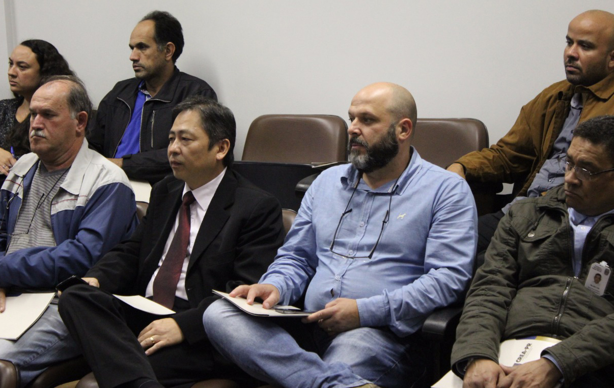 Wagner Malaco representa Acamdoze em FÃ³rum do Crea em Campo MourÃ£o