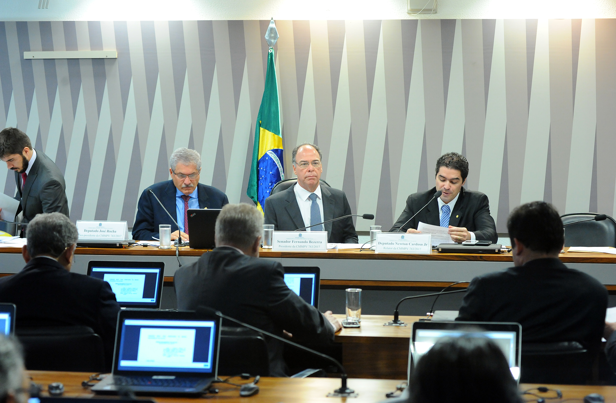 Comissão mista aprova MP que refinancia dÃvidas tributárias