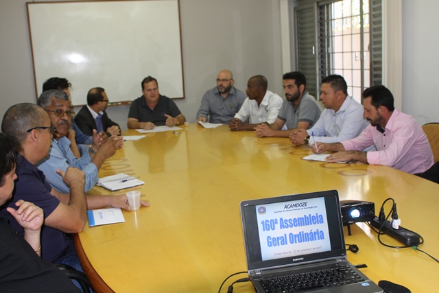 Assembleia da Acamdoze discute demandas da região da Comcam