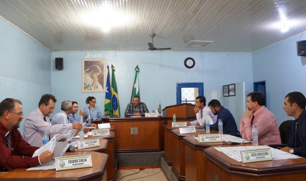 Nova Cantu aprova 13º salário para prefeito, vice-prefeito e vereadores
