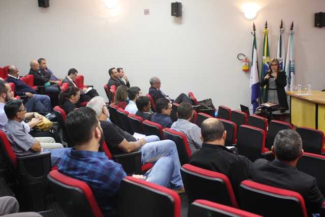 Curso da Acamdoze orienta partidos eÂ capacita contadores para prestaÃ§Ã£o de contas partidÃ¡rias