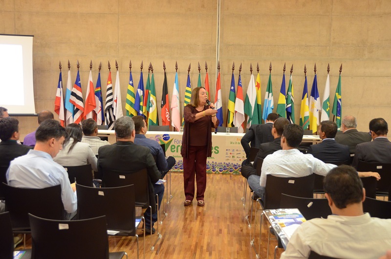 CNM aborda poder legislativo municipal e obrigações constitucionais em Fórum de Vereadores