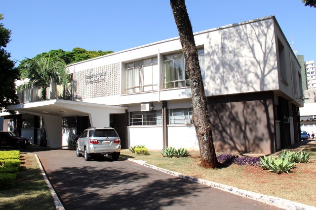 68% das prefeituras da Comcam estão gastando mais do que deveriam com funcionários