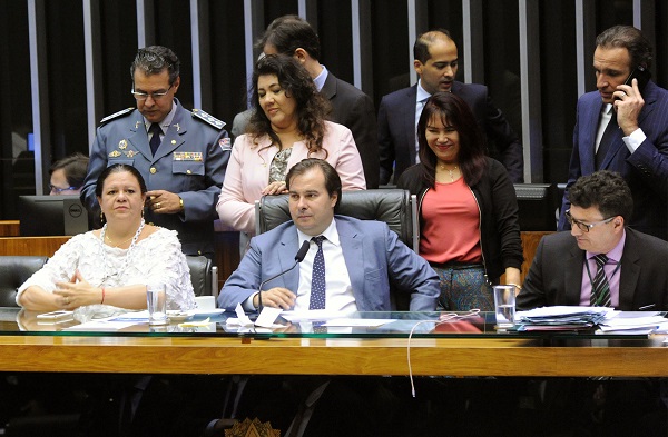 CÃ¢mara aprova aumento de pena para motorista alcoolizado que cometer homicÃ­dio