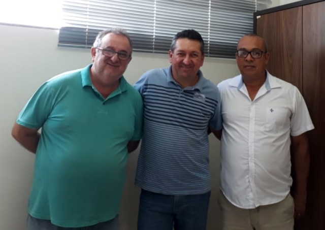 Presidente da Acamdoze visita Câmara de Terra Boa, que deve retornar à entidade