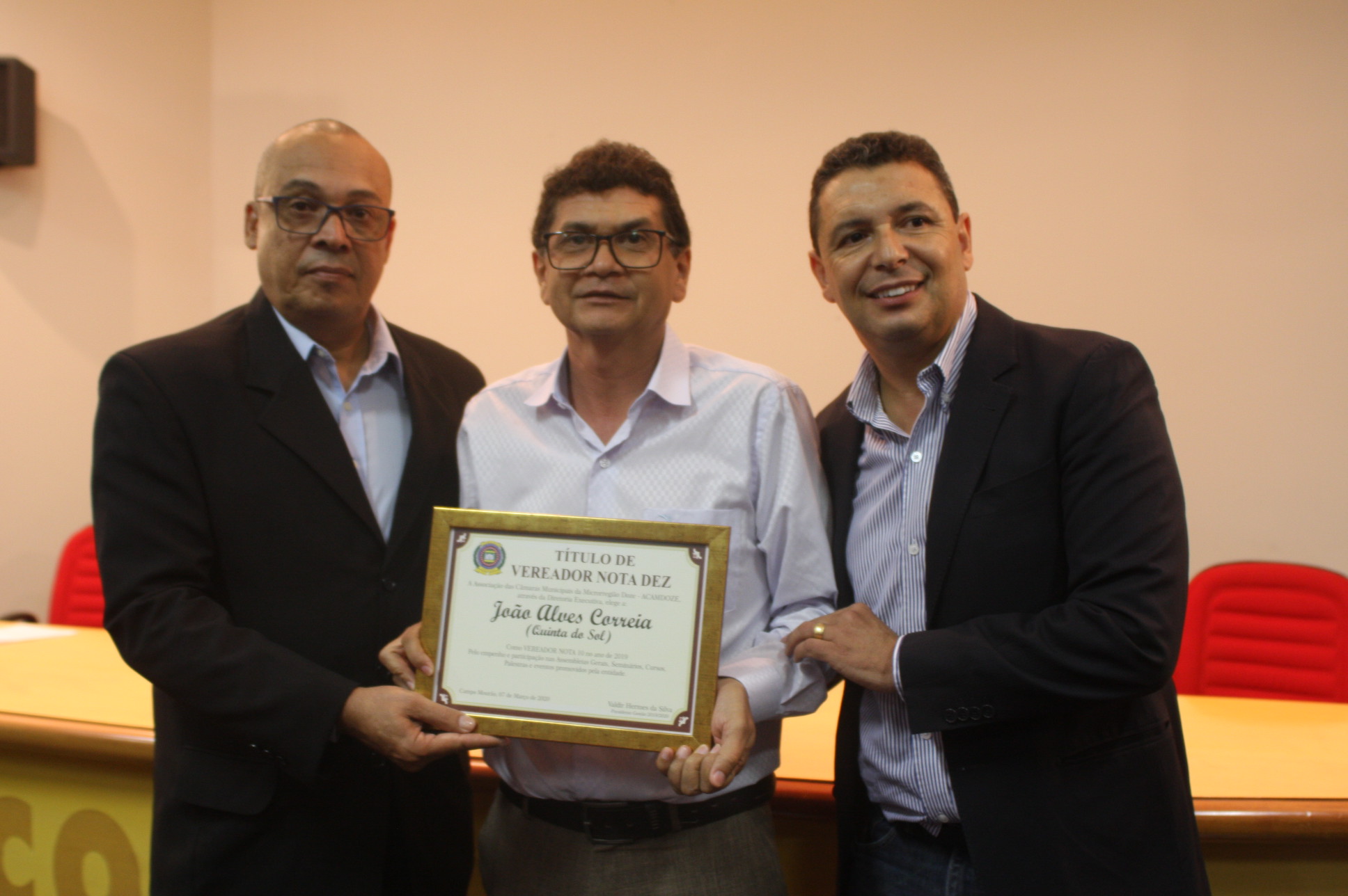 Vereador J.J. Correia, de Quinta do Sol, tem trabalho reconhecido pela Acamdoze e é eleito “Vereador Nota 10”