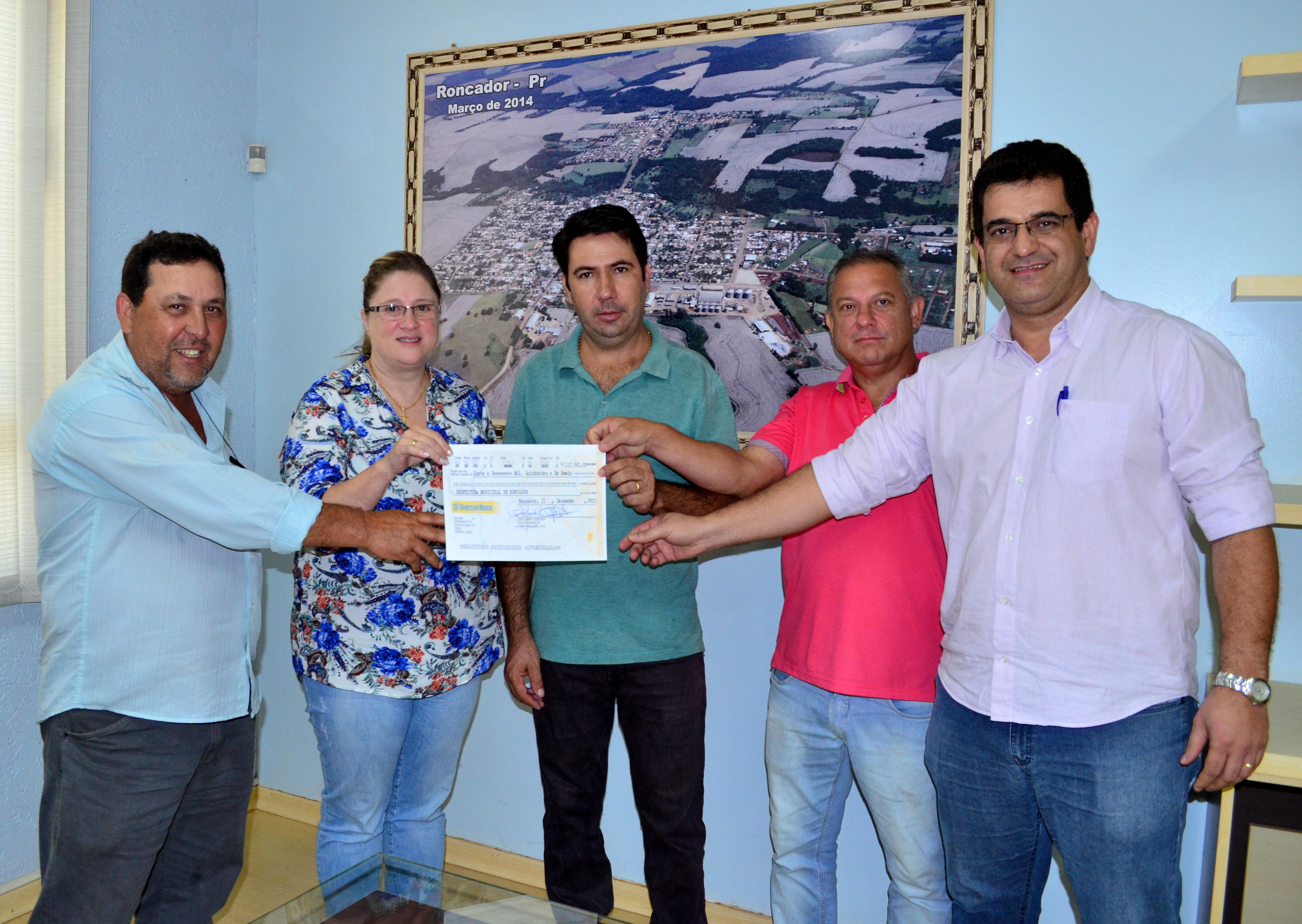 Câmara de Roncador faz devolução de sobras ao Executivo